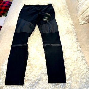 NWT 90 Degree Black Workout Pants Size Medium